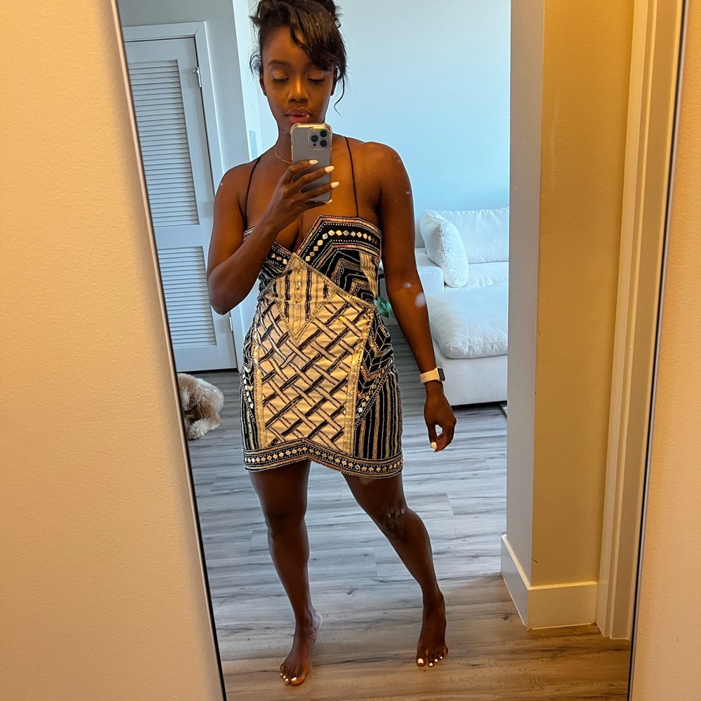 Lace up back structured Mini Dress - Picture 5 of 5